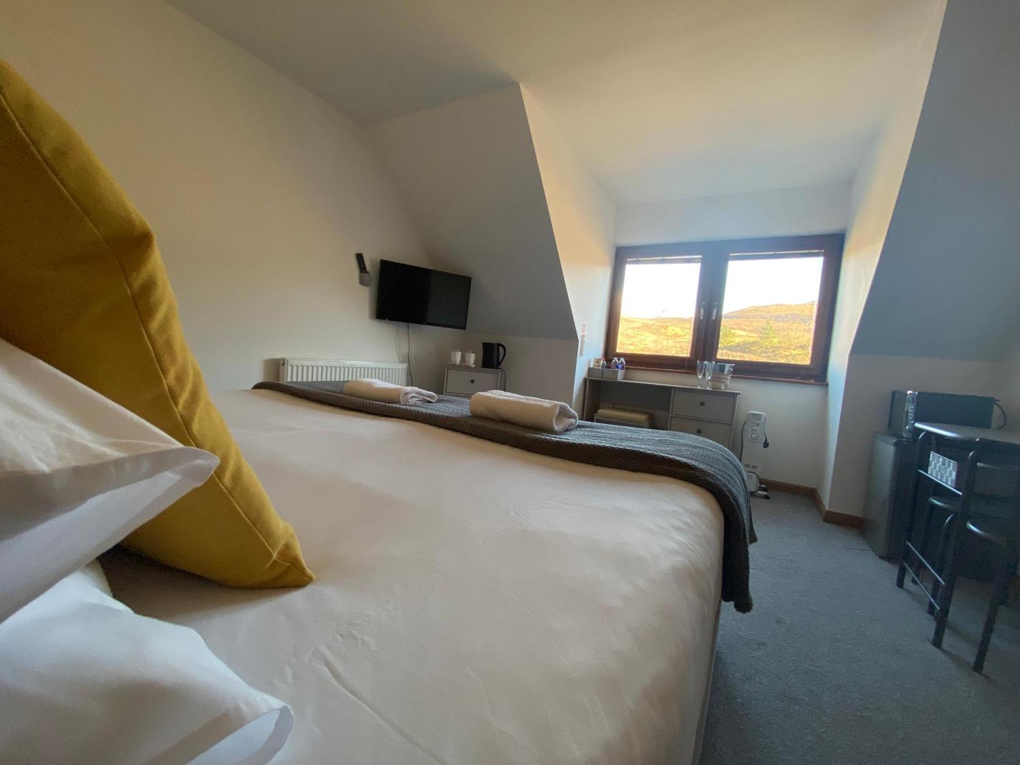 Highland Stays - Ben View Double Rooms Fort William Room photo