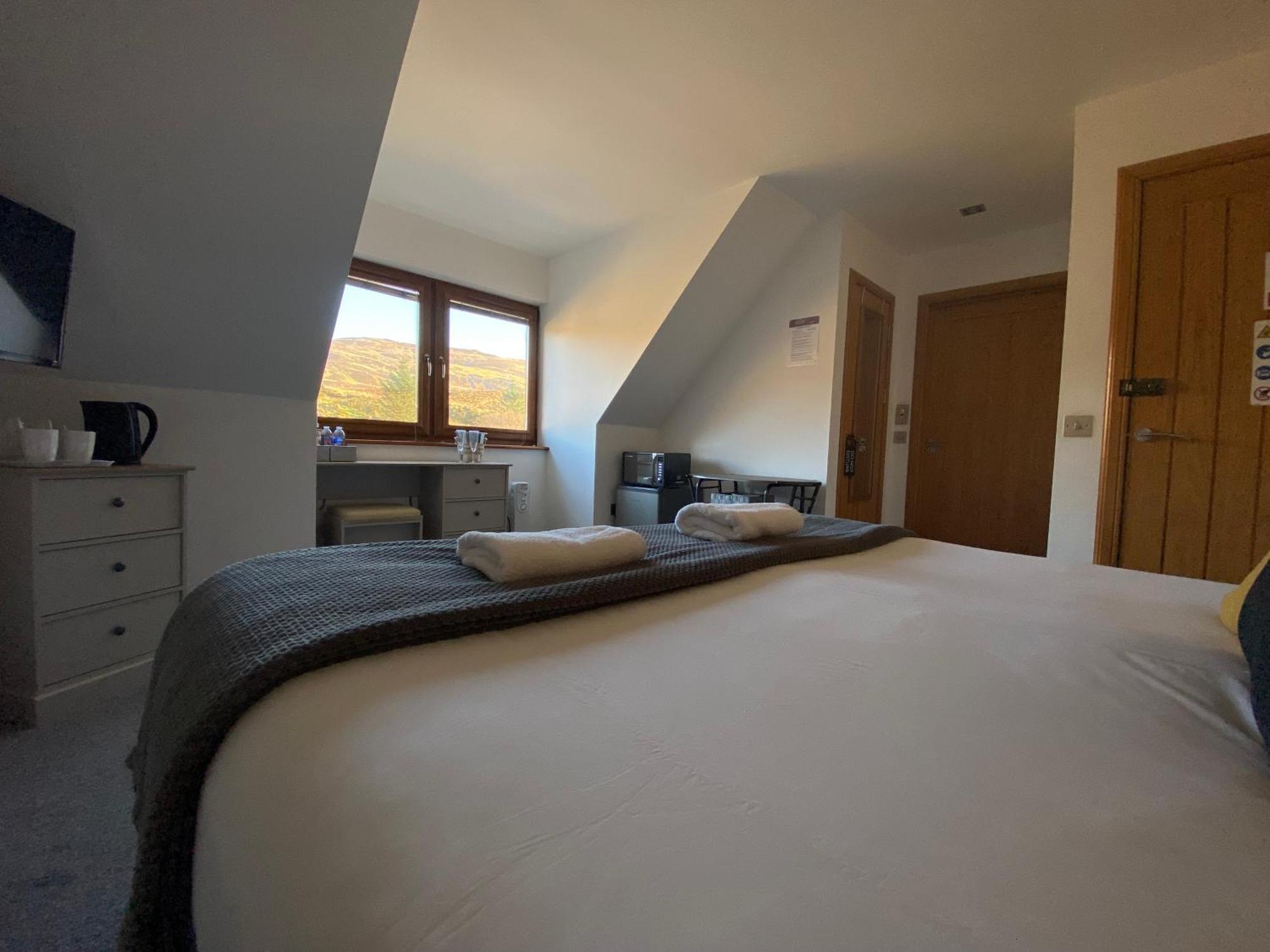 Highland Stays - Ben View Double Rooms Fort William Room photo